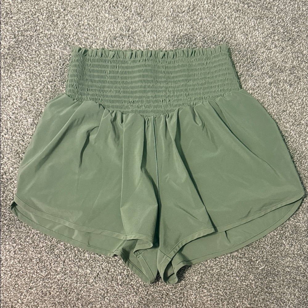 Aerie Offline Green Women's High-Waisted Shorts